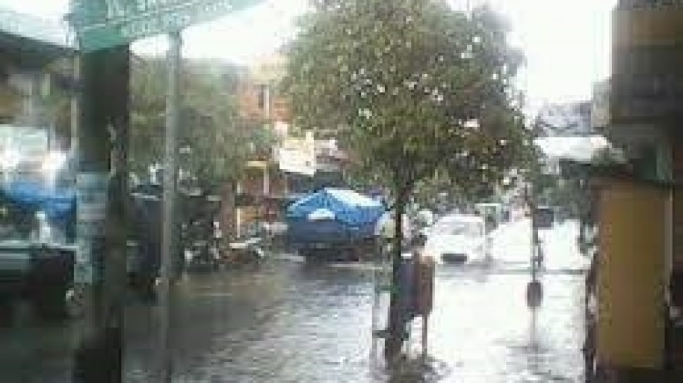 Gresik Tambah Saluran Air di Jalan Samanhudi untuk Atasi Banjir