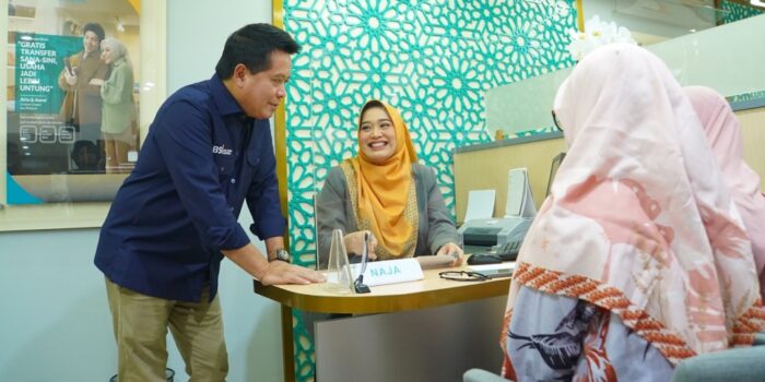 Dirut BSI Berkunjung Langsung ke Kantor Cabang untuk Pastikan Layanan Optimal di Libur Panjang Akhir Tahun – Berita Jatim