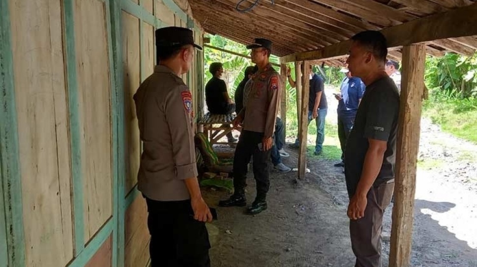 Densus 88 Tangkap Terduga Teroris di Ngawi, Sejumlah Barang Disita