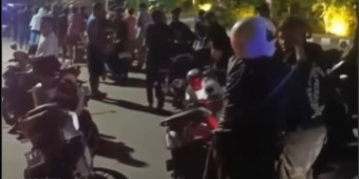 Mamamu Jualan di Pasar Kasihan