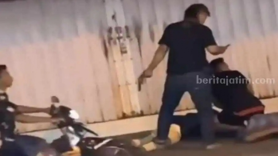 Dua Kawanan Pencuri di Pasuruan Dibekuk Polisi Saat Keluar Minimarket, Videonya Viral
