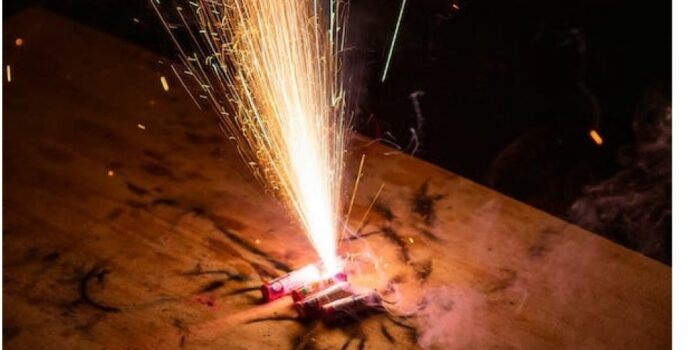 Diduga Tak Dikasih Uang, Pengemis Lempar Petasan ke Dalam Apotek – Berita Jatim