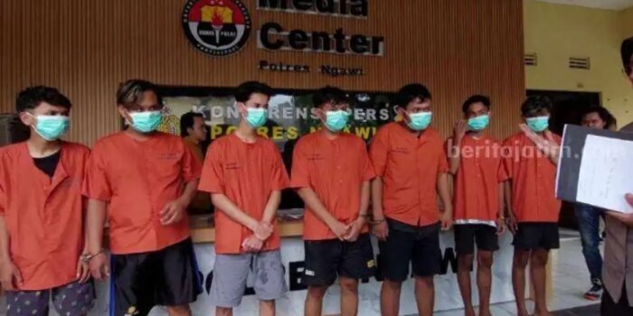 Ngawur! Bakar dan Rusak Motor Warga, 11 Pemuda di Ngawi Kena Batunya – Berita Jatim