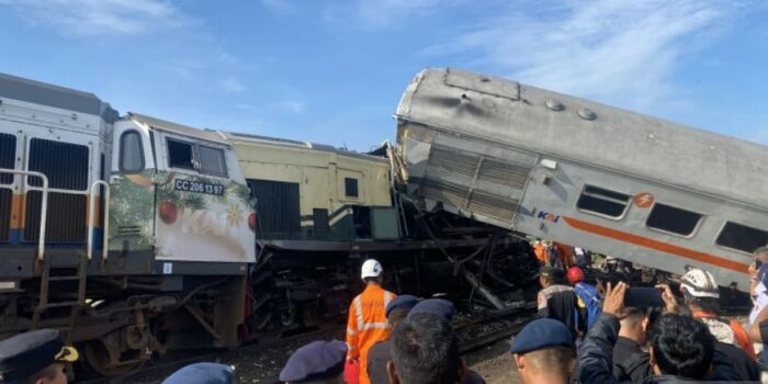 Imbas Adu Banteng KA Turangga vs Kereta Bandung Raya, DAOP Surabaya Alihkan Perjalanan via Purwokerto – Berita Jatim