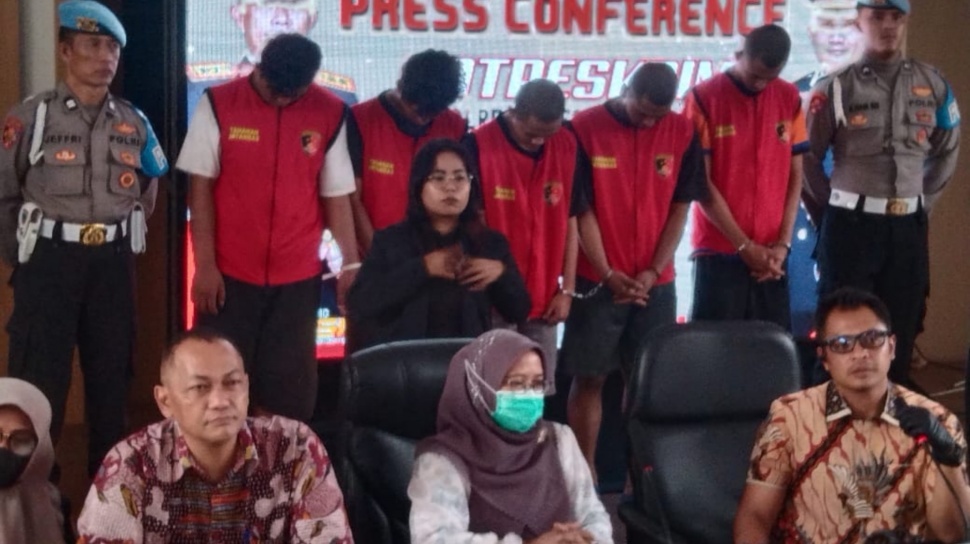 Pelaku Pengeroyokan di Jalan Tunjungan Surabaya Ditahan di Polda Jatim