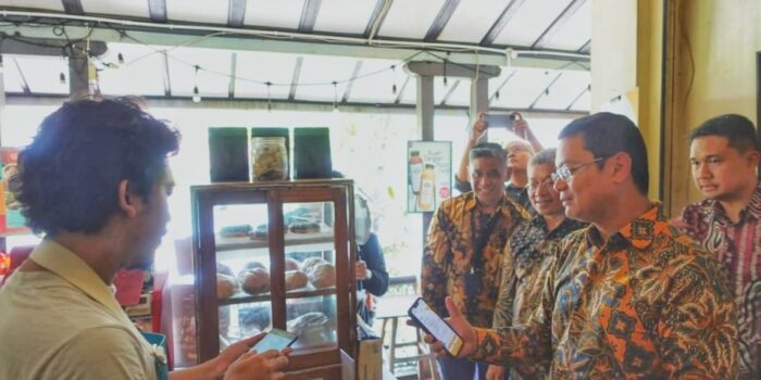 Dukung Inklusivitas Perbankan Syariah, BSI Dorong Digitalisasi Pembayaran di Pasar Gede