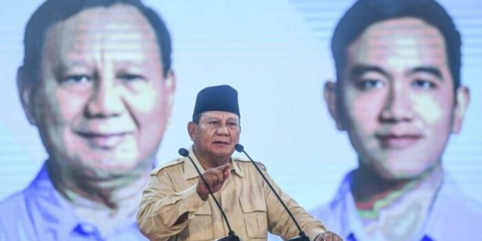 Cerita Prabowo Dibuat Tersungkur hingga Terpental 3 Meter oleh Abah Ishak, Siapa Dia?