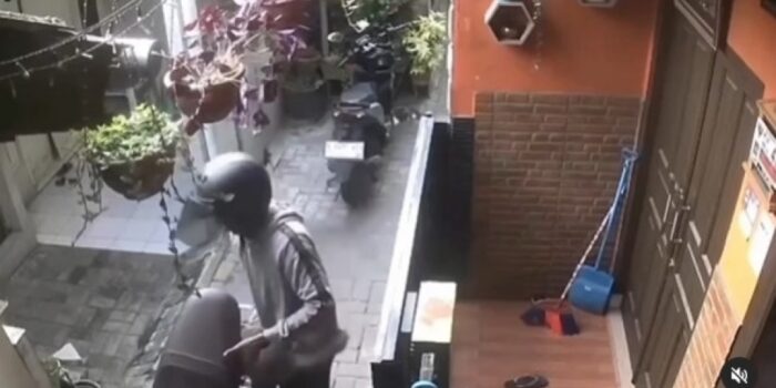 Viral Aksi Pria Mencuri Kucing dan Dimasukkan ke Jok Motor Terekam CCTV – Berita Jatim