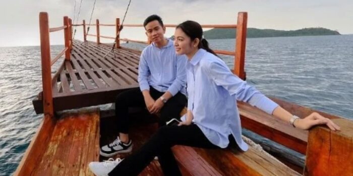 Momen Romantis Gibran dan Selvi di Atas Kapal Pinisi – Berita Jatim