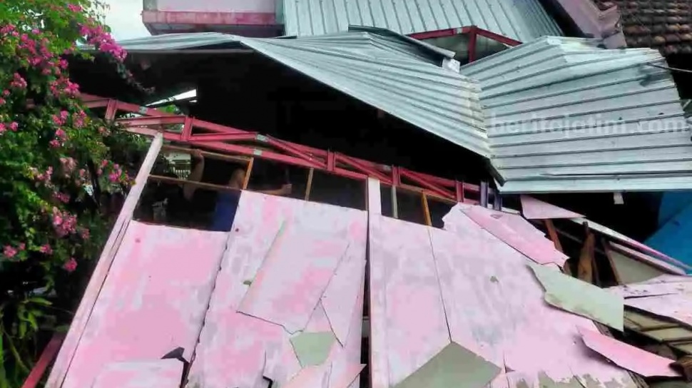 Puting Beliung Terjang 4 Desa di Mojokerto, Puluhan Rumah Rusak