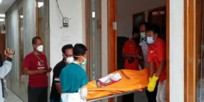 Kisah Tragis Pasutri di Lamongan Tewas Kesetrum Listrik, Korban Sempat Jongkok Pegang Alat Penggiling Tempe – Berita Jatim