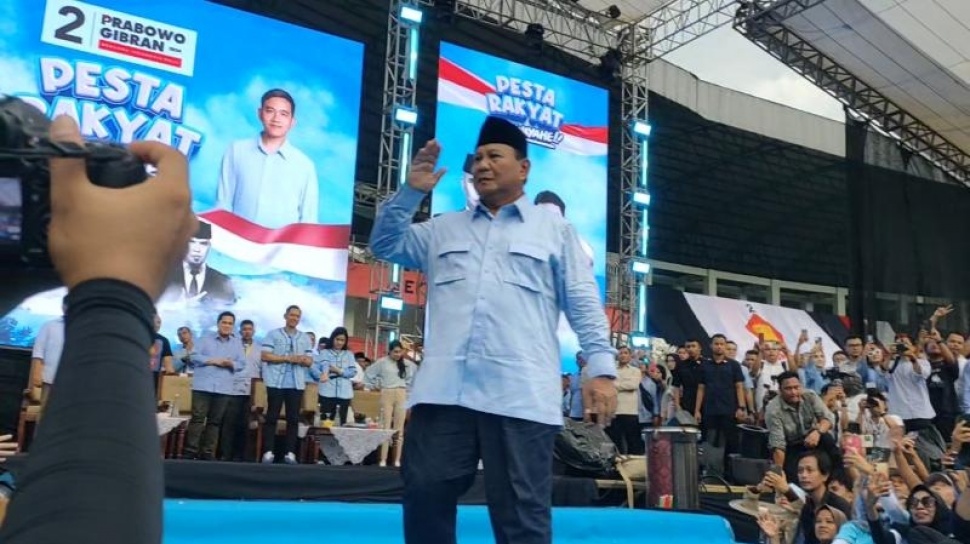 Curhat Prabowo di Kampanye Sidoarjo: Saya Kewalahan Ikuti Jokowi