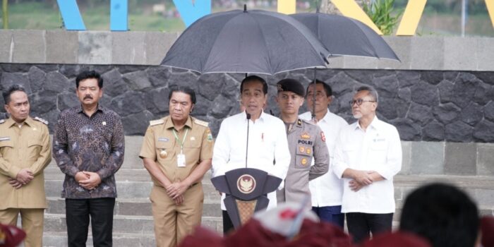 Jokowi Dirongrong Pihak Ini Lewat Jalur Orang Dekat, Pengamat: Untuk Ganggu Pemerintahan – Berita Jatim