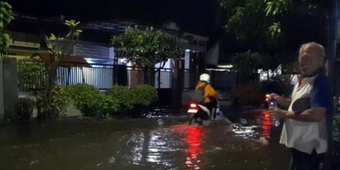 Sungai Sumber Pacar Meluap, Probolinggo Kota Banjir