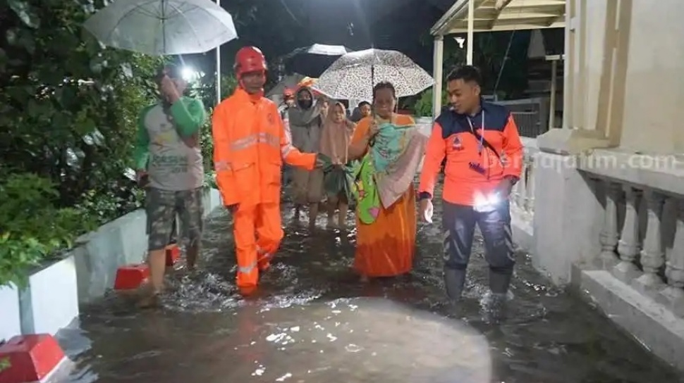 Waru Sidoarjo Dikepung Banjir, Warga Mulai Dievakuasi