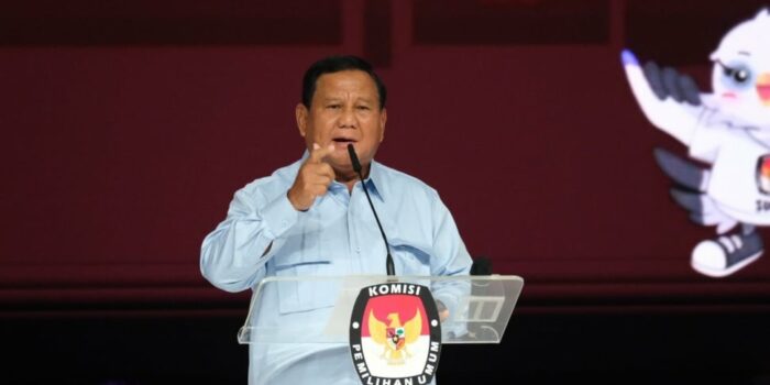 Prabowo Teratas, Ganjar Paling Buncit