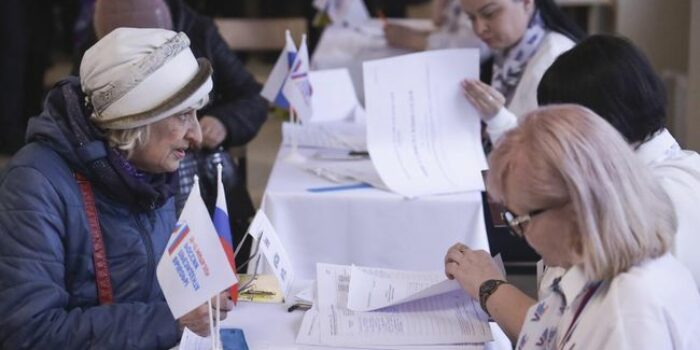Berita Hari Terakhir Pemilu Rusia, Kritikus Dorong Demo di TPS