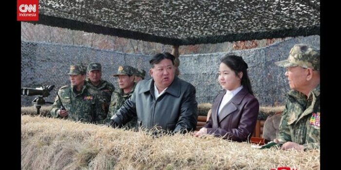 Berita Kim Jong Un Ajak Putrinya Pantau Latihan Militer Korut