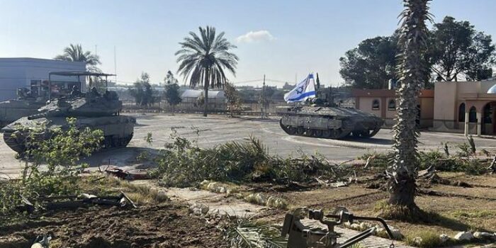 Berita Tank-tank Israel Tetap Merangsek ke Rafah Meski Dikecam Dunia