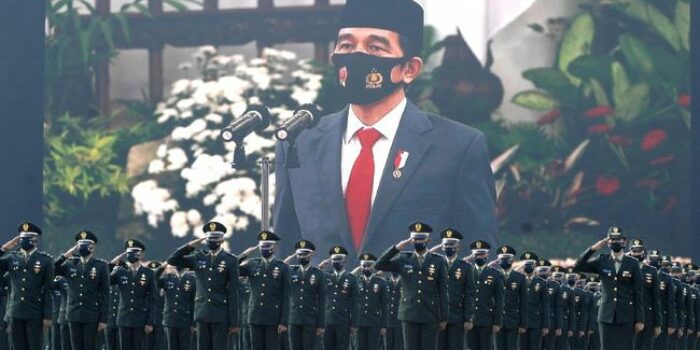 Berita Nihil Urgensi Presiden Perpanjang Jabatan Panglima TNI dan Kapolri