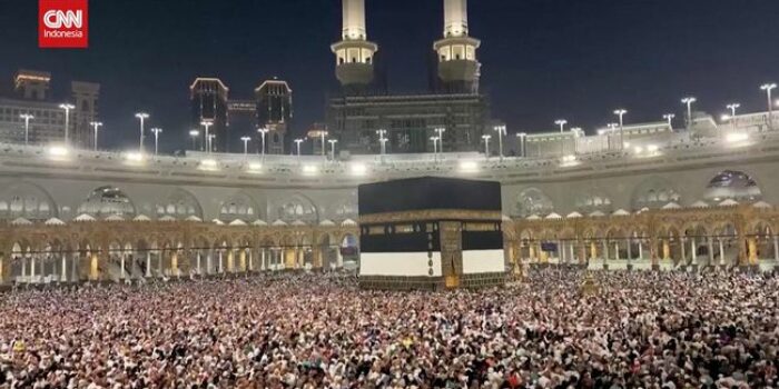 Berita Jemaah Ikuti Tawaf Terakhir sebelum Akhiri Ibadah Haji 2024