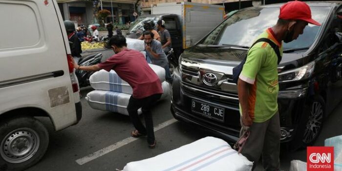 Berita Jalan di Kawasan Stasiun Tanah Abang Akan Diperlebar Jadi 4 Lajur