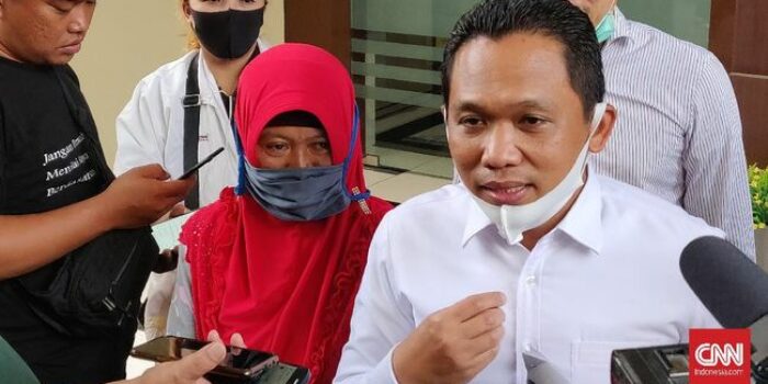 Berita Ketua Relawan Bacabup Lumajang Cak Thoriq Diduga Diteror OTK