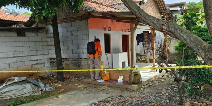 Berita Cerita Warga soal Sosok Terduga Teroris Karawang: Selalu Pakai Headset