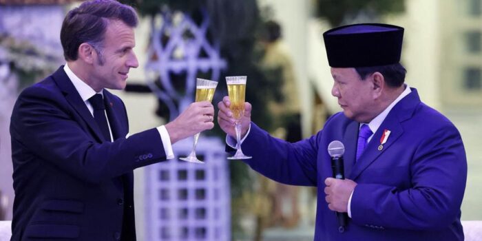 Berita A la votre! Momen Macron dan Prabowo Bersulang Kala Gala Dinner
