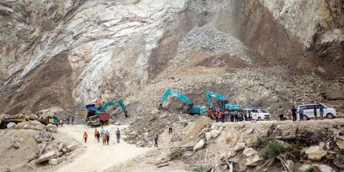 Berita ESDM Sebut Kawasan Galian C Gunung Kuda Zona Rentan Gerakan Tanah