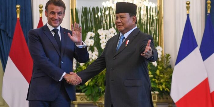 Berita Alasan Macron Ingin Mampir ke Candi Borobudur saat Kunjungi Indonesia