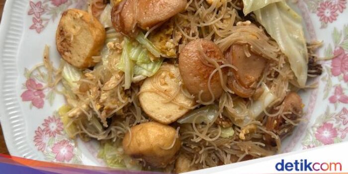Pahami- Resep Bihun Goreng Sosis yang Gurih Mantap Untuk Menu Bekal