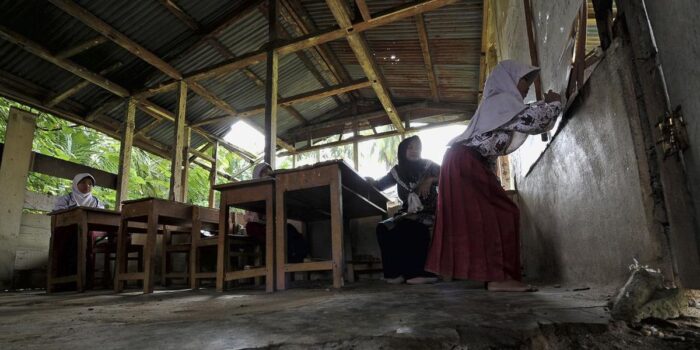 Berita 15 Tahun Siswa di Wajo Sulsel Belajar di ‘Sekolah Kandang Ternak’