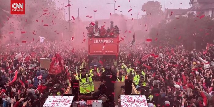 Berita Horor Mobil Tabrak Kerumunan Pawai Liverpool