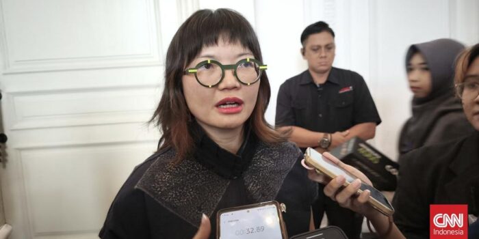 Berita Trump Tangguhkan Visa, Wamen Stella Beber Nasib Studi Pelajar RI ke AS