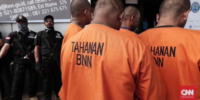Berita 107 Bandar dan Pengedar Narkoba Asal China Ditangkap di Makassar