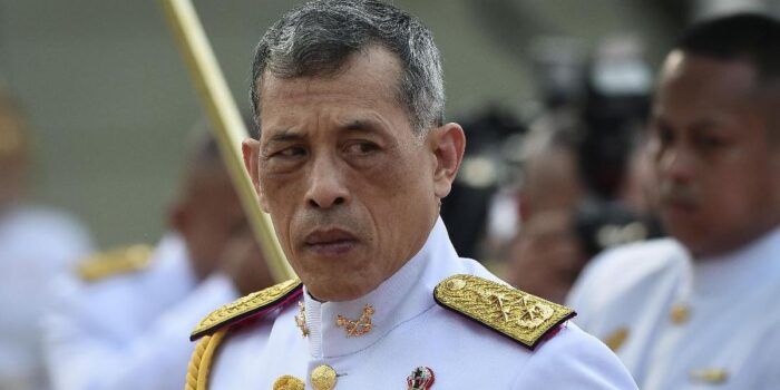 Berita Raja-Ratu Thailand Jadi Pilot dan Co-pilot Bawa Pesawat ke Bhutan