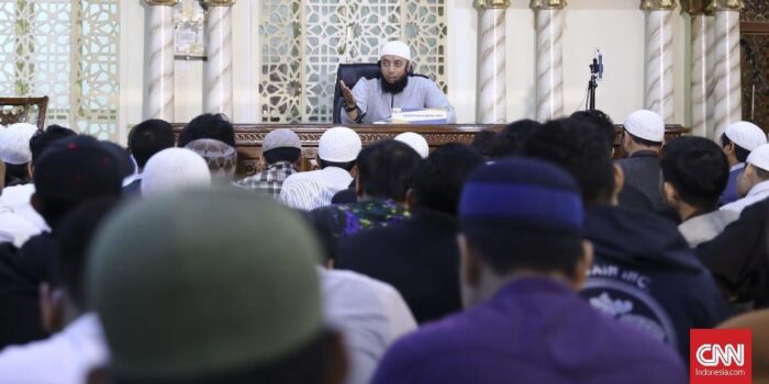 Berita Informasi Khalid Basalamah soal Kuota Haji Sangat Membantu