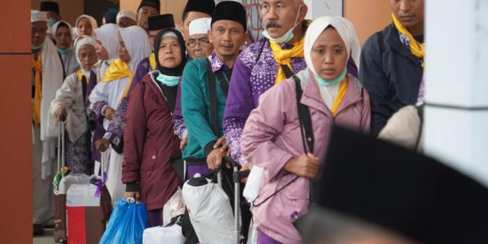 Berita Sempat Tertunda, 380 Jemaah Haji Banyuwangi Tiba di Tanah Air