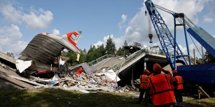 Berita 2 Jembatan di Rusia Meledak, 7 Orang Tewas dan 69 Luka-luka