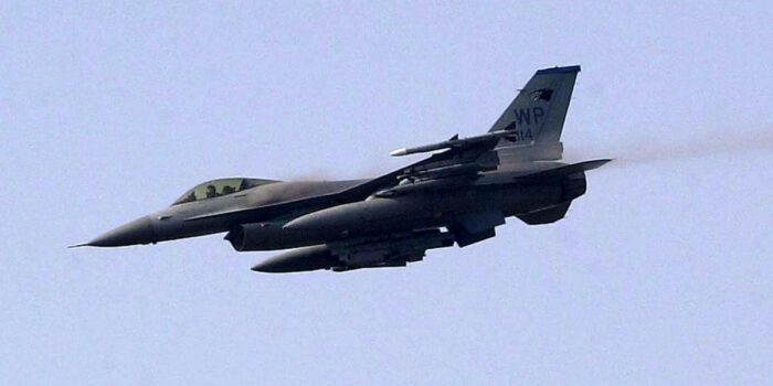 Berita AS Kirim 3 Jet Tempur Bekingi Israel hingga Markas Mossad Dirudal Iran