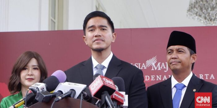 Berita Bawa Tokoh Besar Masuk Partai