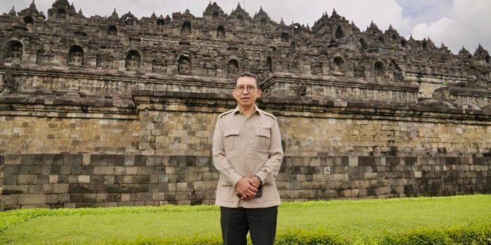 Berita Fadli Zon Tantang Debat Pihak yang Masih Kontra Stairlift Burobudur