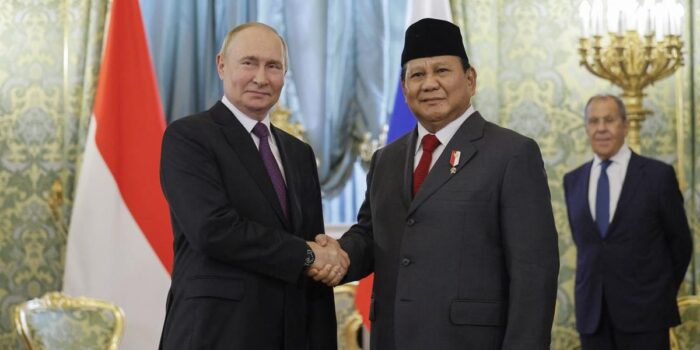 Berita Prabowo Akan ke Rusia Temui Putin hingga Pidato di Forum Internasional