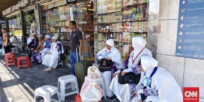 Berita Jelang Pulang, Jemaah RI Berburu Oleh-oleh di Pasar Al Balad Jeddah