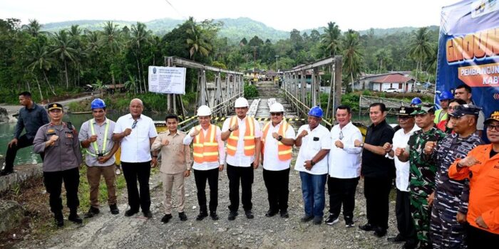 Berita Bobby Mulai Pembangunan Jembatan Idano Noyo, Target Selesai Akhir 2025