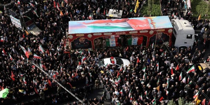 Berita Iran Gelar Upacara Pemakaman Petinggi yang Tewas dalam Perang Israel