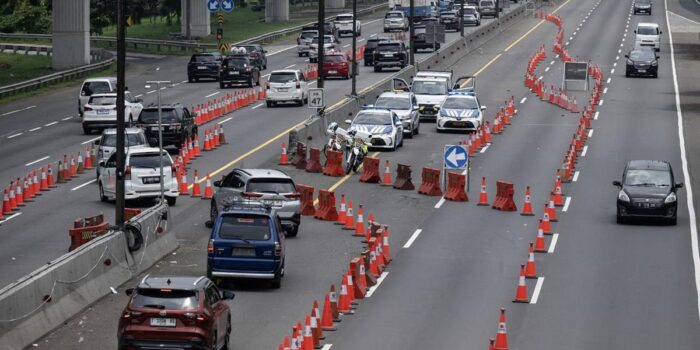 Berita Libur Panjang, Contraflow Diberlakukan di Tol Jakarta-Cikampek