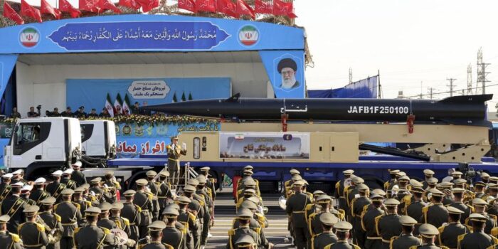 Berita Perang Makin Sengit, Iran Luncurkan Rudal Hipersonik Fattah ke Israel