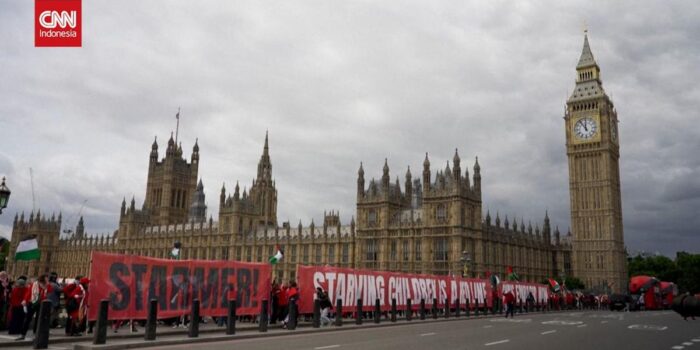Berita Ribuan Warga London Buat Garis Merah Solidaritas Bela Palestina